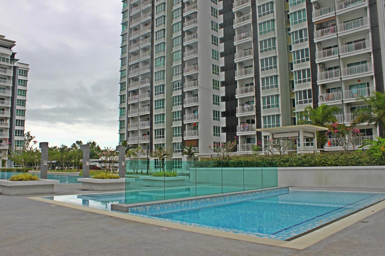 Hello Kitty Signature Suite Sandakan Ngoại thất bức ảnh